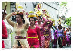 Offer procession, Kuta